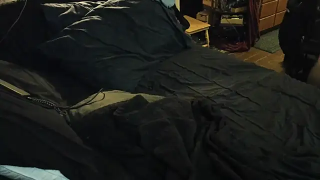 Snapshot of Dark_Asteroid chatting on February 27, 10:15 am Dark Asteroid online show from February 27, 10:15 am