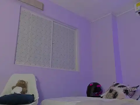 Snapshot of Mari_Mendoza chatting on October 21, 8:09 pm Mari Mendoza online show from October 21, 8:09 pm