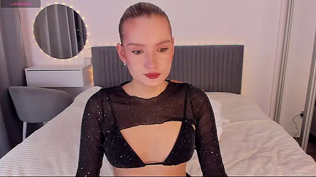 CassieRayss online show from November 30, 9:35 am