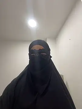 Snapshot of Hijabi_HotGirls chatting on March 9, 8:42 pm Hijabi HotGirls online show from March 9, 8:42 pm