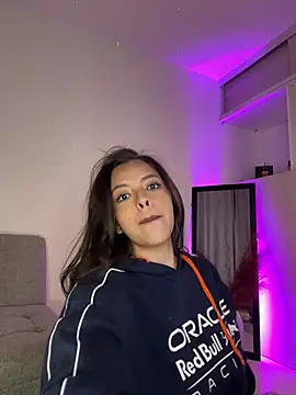 martina duque  online show from February 21, 10:39 am