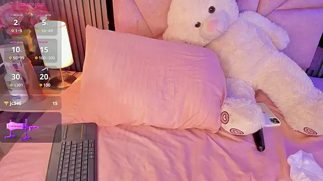 Snapshot of Alisse_Miller chatting on January 31, 3:20 am Alisse Miller online show from January 31, 3:20 am