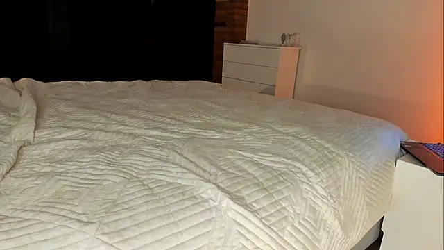 Rachel Rey online show from March 24, 6:24 pm