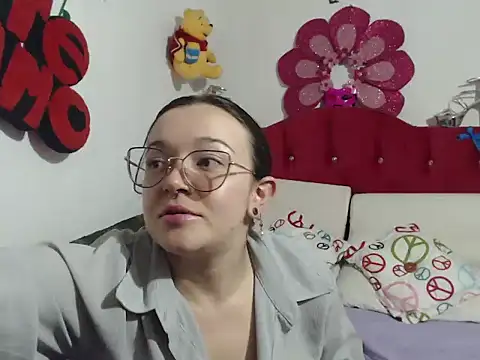 Angela 18honey online show from February 5, 1:43 am