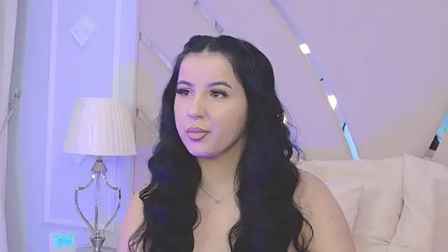 Snapshot of Amalthea_ chatting on February 4, 5:23 pm Amalthea online show from February 4, 5:23 pm