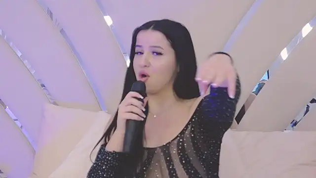 Snapshot of Amalthea_ chatting on February 11, 8:31 pm Amalthea online show from February 11, 8:31 pm