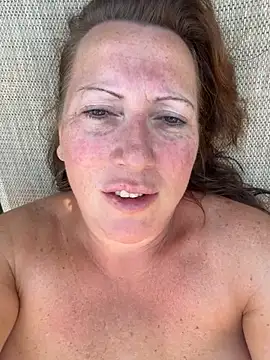 xsexycurvymilf online show from June 27, 7:35 am