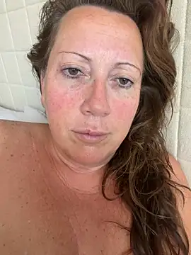 xsexycurvymilf online show from July 10, 5:45 am