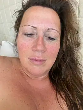 xsexycurvymilf online show from July 25, 7:28 am