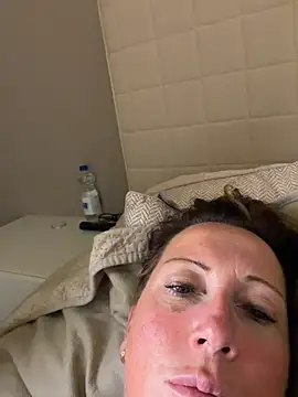 xsexycurvymilf online show from July 28, 6:20 pm