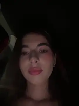 Coralinee 01 online show from December 19, 12:28 am