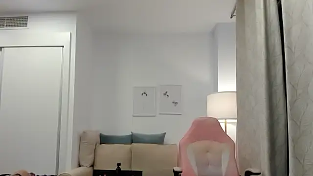 emmita69  online show from February 9, 8:24 pm