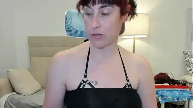 emmita69  online show from February 28, 9:49 pm