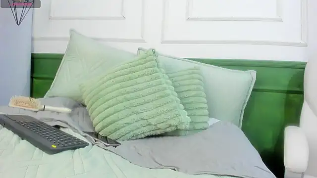 Snapshot of nikkita_ubba chatting on September 23, 7:28 pm nikkita ubba online show from September 23, 7:28 pm