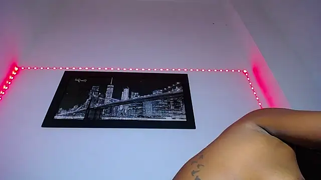 Snapshot of pleassing_ebonny chatting on December 17, 1:27 pm pleassing ebonny online show from December 17, 1:27 pm