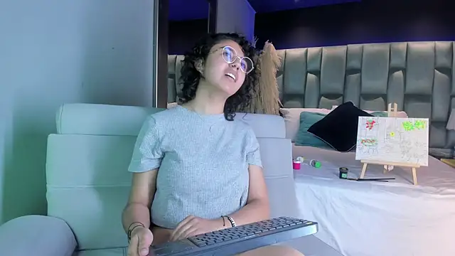 Amareto  online show from February 15, 2:11 pm