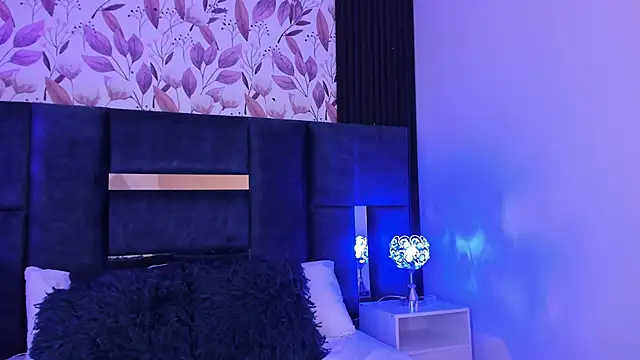 Amareto  online show from March 14, 1:24 pm