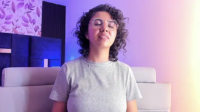 Amareto  online show from March 14, 4:30 pm