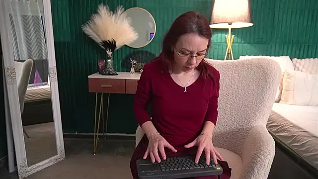 HaileyMoonn online show from March 16, 4:18 am