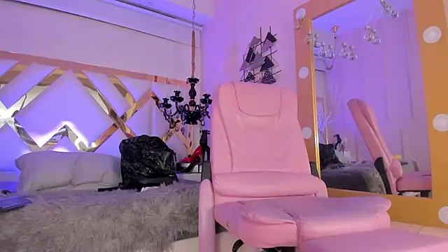 Snapshot of Juliana_Saenzz chatting on February 5, 3:31 pm Juliana Saenzz online show from February 5, 3:31 pm