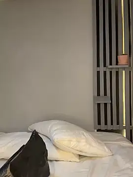 Victoria-And1 online show from February 14, 2:18 am