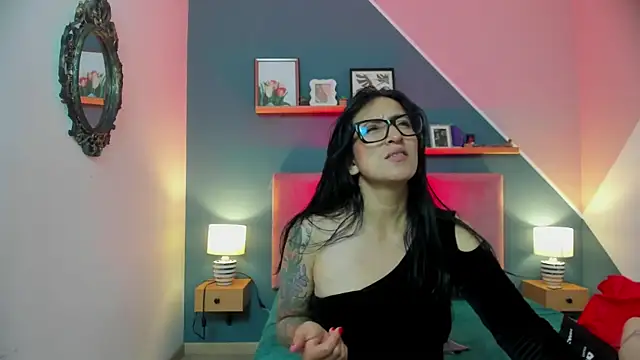 kira moon   online show from February 21, 1:34 pm