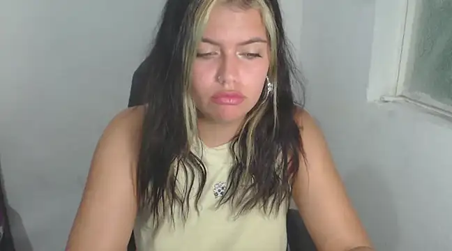 sweetkitty 16 online show from March 11, 3:37 am