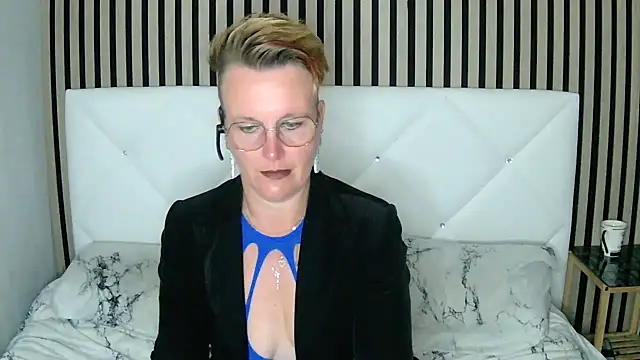 xxNoeliaxx online show from January 16, 11:04 am