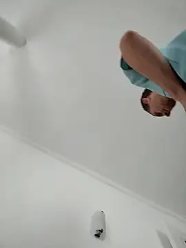 Snapshot of Blondinet92 chatting on December 1, 4:34 pm Blondinet92 online show from December 1, 4:34 pm