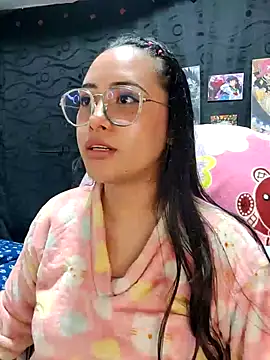 Snapshot of Janna_mnt chatting on December 29, 12:01 pm Janna mnt online show from December 29, 12:01 pm