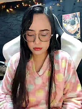 Snapshot of Janna_mnt chatting on February 6, 3:48 am Janna mnt online show from February 6, 3:48 am