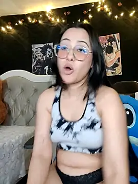 Snapshot of Janna_mnt chatting on February 18, 7:21 am Janna mnt online show from February 18, 7:21 am