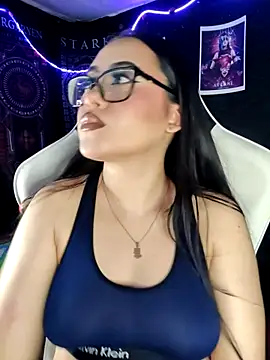 Snapshot of Janna_mnt chatting on February 12, 3:56 am Janna mnt online show from February 12, 3:56 am