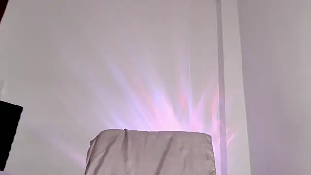 caarlywhitee online show from November 22, 1:48 am