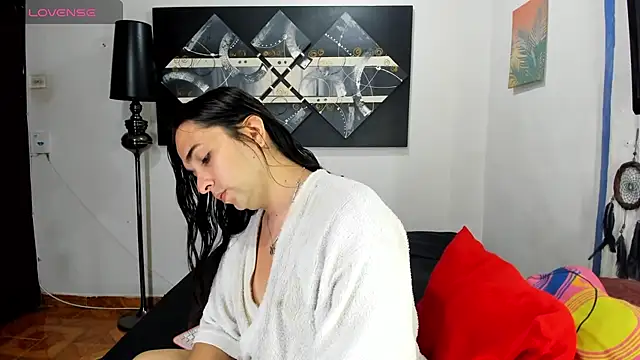 SARAMISHA online show from March 4, 7:01 pm