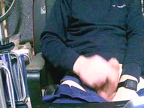 Snapshot of dar12173 chatting on March 2, 7:26 am dar12173 online show from March 2, 7:26 am