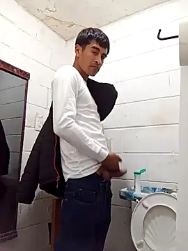 Snapshot of jordirey chatting on January 27, 12:22 am jordirey online show from January 27, 12:22 am