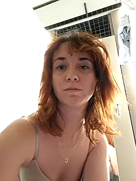 Snapshot of kaca098 chatting on February 19, 3:19 pm kaca098 online show from February 19, 3:19 pm