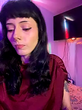 LiliJones  online show from October 20, 3:45 pm