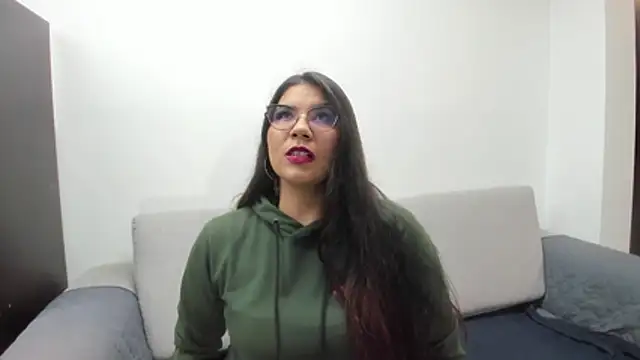 Luna Dumont online show from December 4, 11:08 am