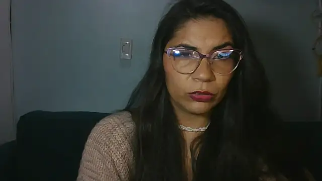 Snapshot of Luna_Dumont chatting on April 2, 10:24 am Luna Dumont online show from April 2, 10:24 am