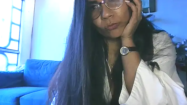 Snapshot of Luna_Dumont chatting on April 15, 7:58 pm Luna Dumont online show from April 15, 7:58 pm