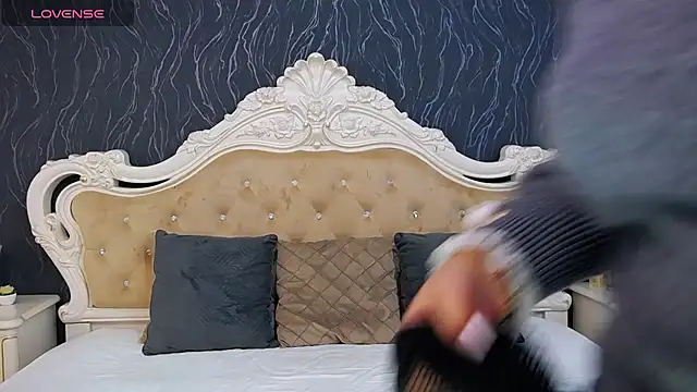 Lauren Saint online show from February 1, 12:47 pm