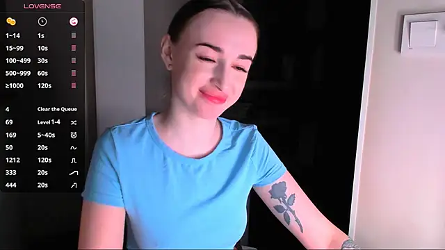 Snapshot of Kimmberr chatting on January 10, 3:29 am Kimmberr online show from January 10, 3:29 am