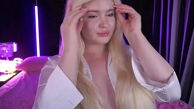 CocoSecretss online show from December 5, 10:23 am