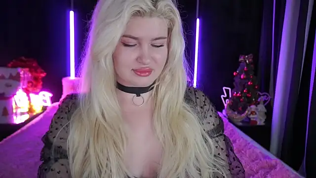 CocoSecretss online show from December 25, 7:57 am