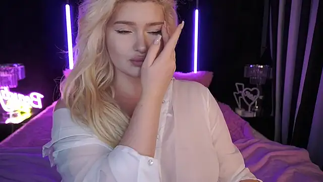 CocoSecretss online show from March 3, 6:59 am