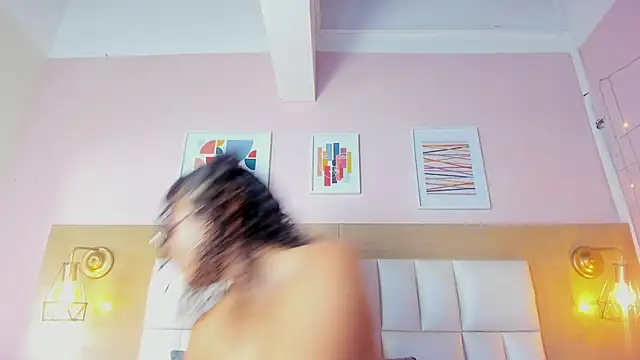 Dollar-girl online show from March 10, 7:40 pm