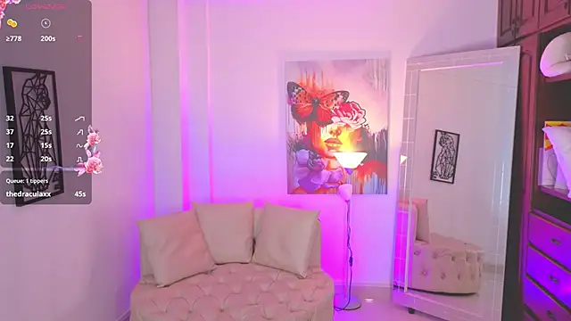 Snapshot of NATAASHA___ chatting on October 24, 3:47 am NATAASHA online show from October 24, 3:47 am