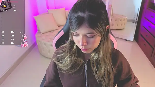 Snapshot of NATAASHA___ chatting on November 6, 3:18 am NATAASHA online show from November 6, 3:18 am